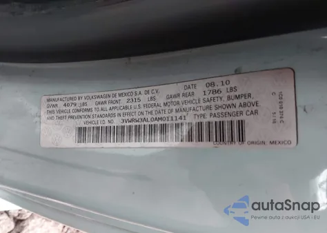 2010 Volkswagen New Beetle 2.5L Final Edition z USA, uszkodzony, nr VIN 3VWRW3AL0AM011141